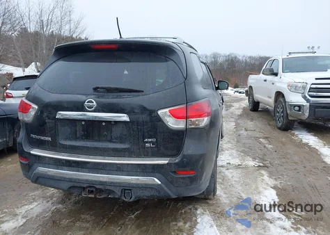 2015 Nissan Pathfinder Sl z USA, uszkodzony, nr VIN 5N1AR2MM2FC684426